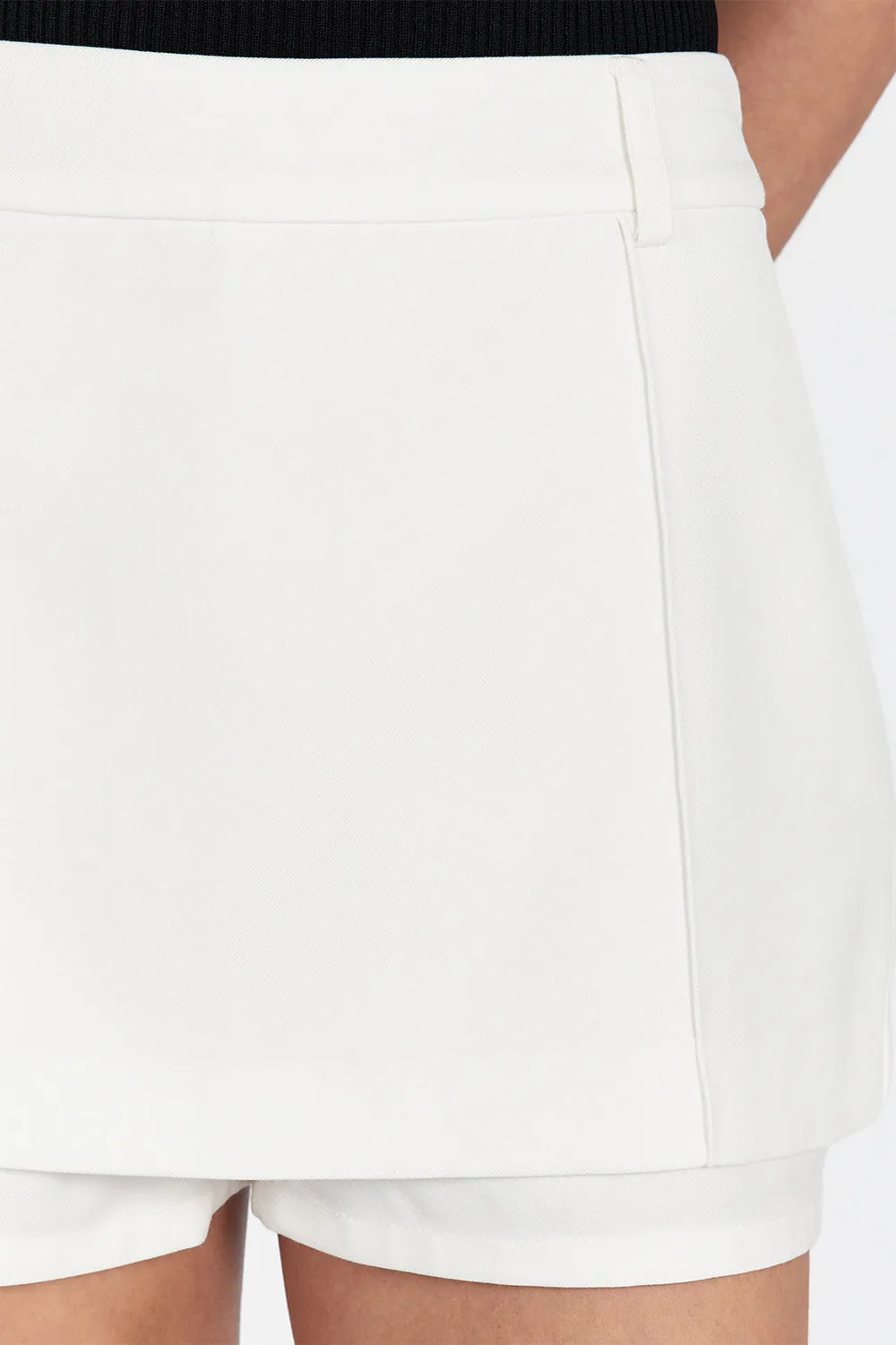 SULLIVAN WHITE MINI SKORT